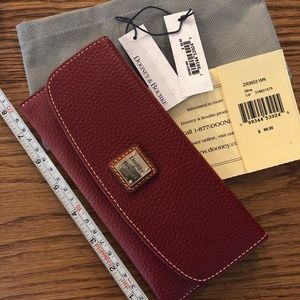 Dooney Bourke textured wallet NWT